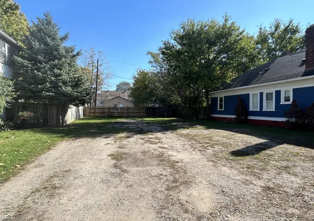Photo 1 of Land for sale at 423 N Oxford St, Indianapolis, IN 46201 | MLS# 22007232 | Listing updated on 2025-09-05