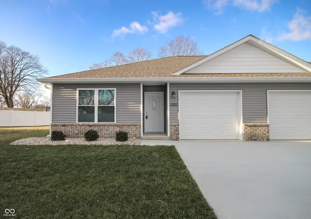 2nd image of 1462 Coen Ct, Columbus, IN 47201 | MLS# 22012352