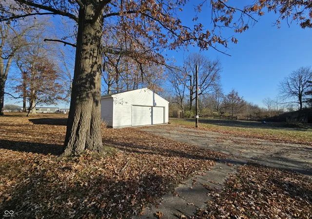 3rd image of 4897 N Mitthoefer Rd, Indianapolis, IN 46235 | MLS# 22013702