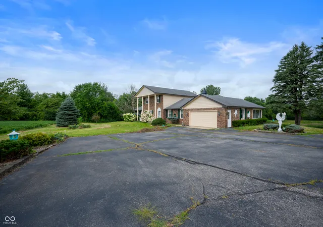 3rd image of 4832 E 200 N, Anderson, IN 46012 | MLS# 22015161