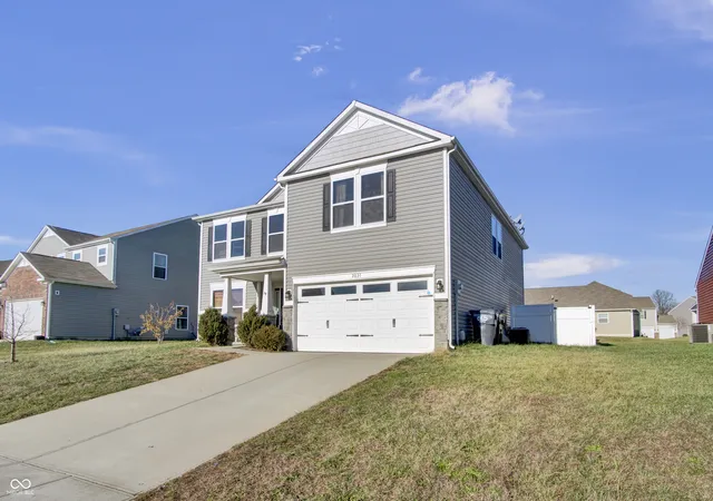 4th image of 2034 Buckthorn Dr, Columbus, IN 47201 | MLS# 22015999