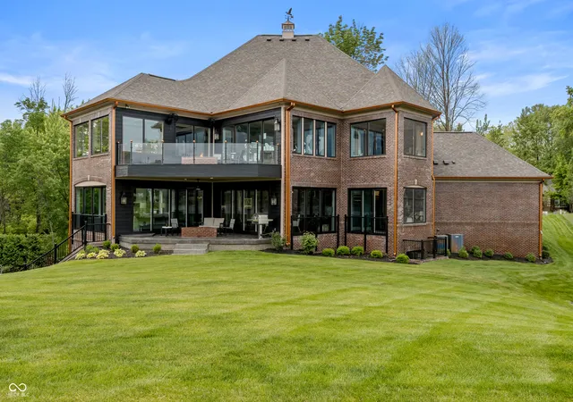 2nd image of 11683 Cold Creek Ct, Zionsville, IN 46077 | MLS# 22016372