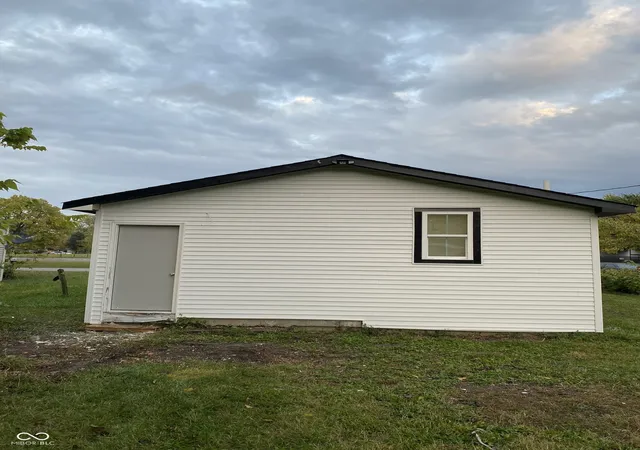 4th image of 2722 Collier St, Indianapolis, IN 46241 | MLS# 22017097