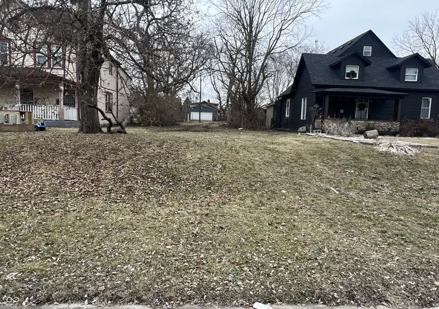Photo 1 of Land for sale at 2710 Boulevard Pl, Indianapolis, IN 46208 | MLS# 22020614 | Listing updated on 2026-04-09