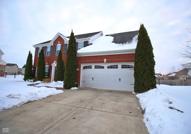 Photo 3 of Single family home for sale at 1169 Richmond Ln, Greenwood, IN 46143 | MLS# 22021663 | Listing updated on 2026-10-01