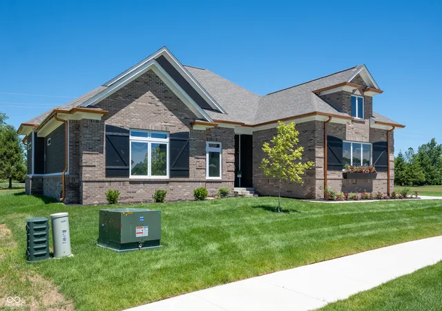 3rd image of 4248 Stone Lake Dr, Zionsville, IN 46077 | MLS# 22022071