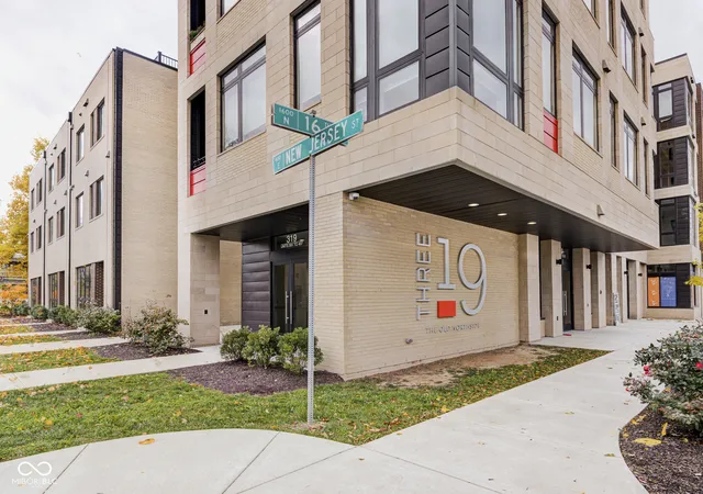 1st image of 319 E 16th St #302, Indianapolis, IN 46202 | MLS# 22024796