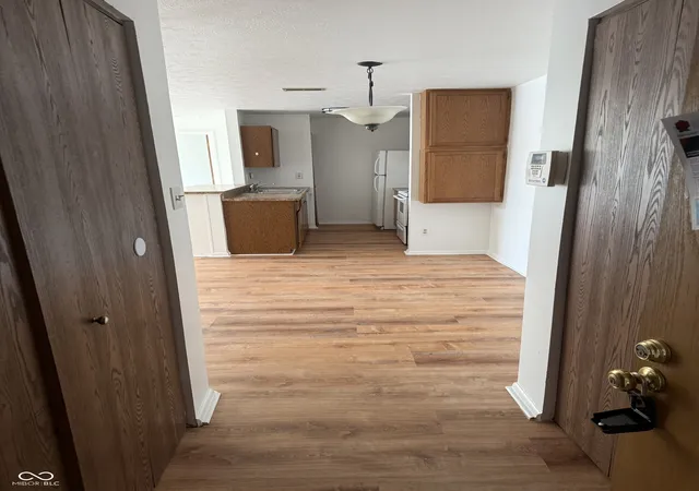 Homes for sale in Indianapolis, IN | 4291 Village Parkway Cir W #8, Indianapolis, IN 46254 | MLS# 22028106