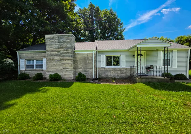 Homes for sale in Yorktown, IN | 12871 W State Road 32, Yorktown, IN 47396 | MLS# 22028587