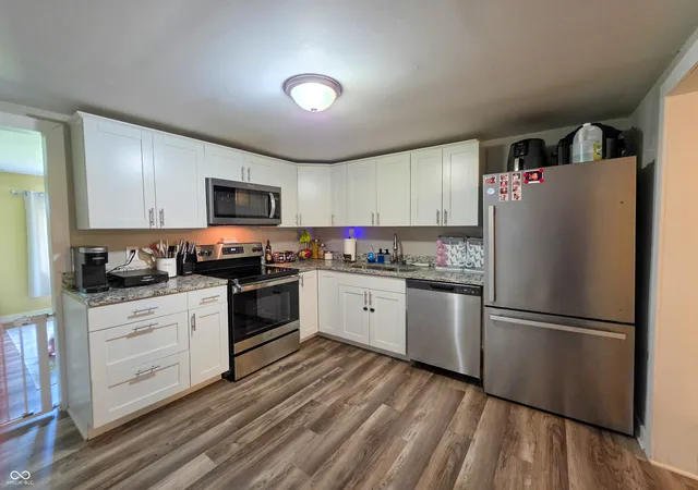 Homes for sale in Yorktown, IN | 12871 W State Road 32, Yorktown, IN 47396 | MLS# 22028587