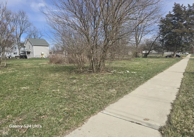 3rd image of 1227,1229,1231 S 13Th Half St, Terre Haute, IN 47802 | MLS# 22028779