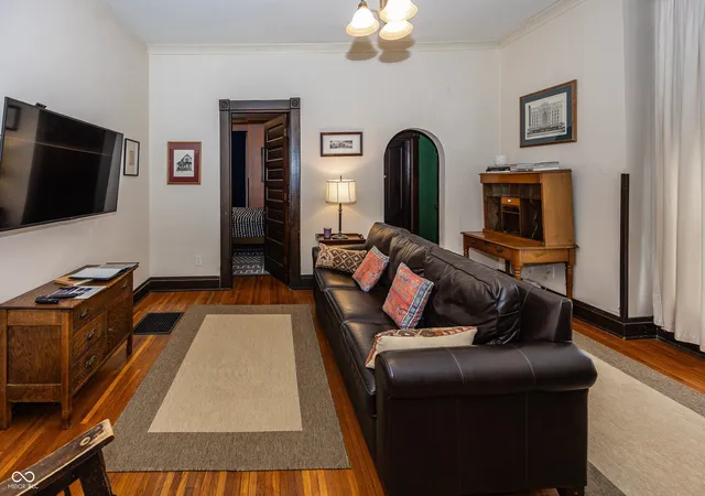 4th image of 433 W Main St, Greenfield, IN 46140 | MLS# 22028922