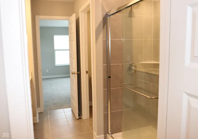 5th image of 2704 Grassy Branch Dr, Whitestown, IN 46075 | MLS# 22031673