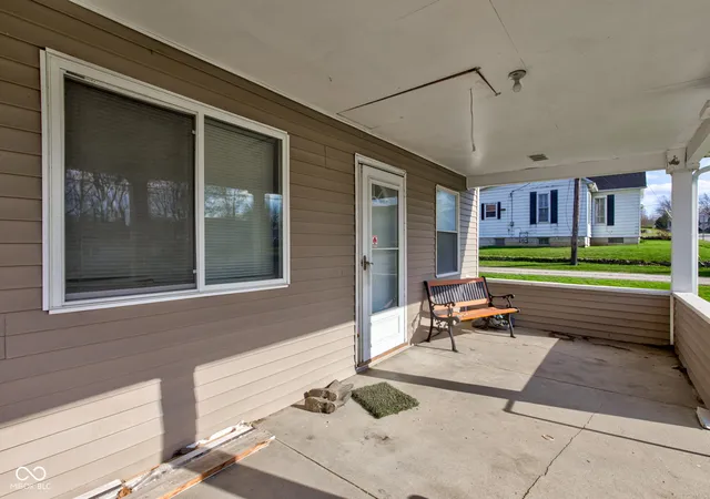 Photo 3 of Sale Pending at 215 N Lincoln St, Galveston, IN | MLS# 22031836 | Listing updated on 2026-09-16