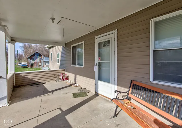 Photo 4 of Sale Pending at 215 N Lincoln St, Galveston, IN | MLS# 22031836 | Listing updated on 2026-09-16