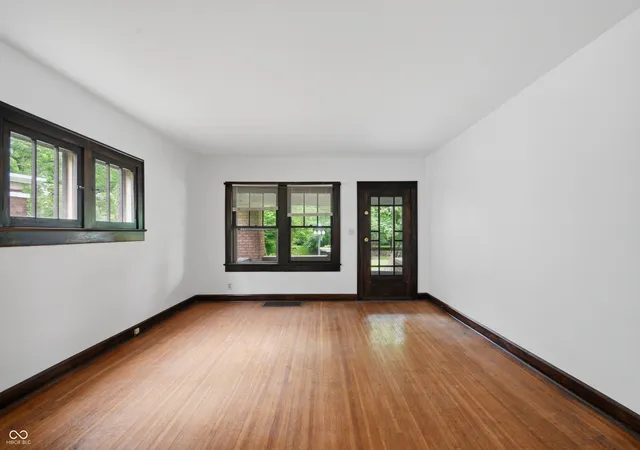 Photo 3 of House for sale at 518 Woodruff Pl E Dr, Indianapolis, IN 46201 | MLS# 22034154 | Listing updated on 2026-09-29