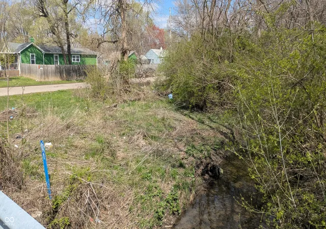 Photo 2 of Sale Pending at 1953 Kildare Ave, Indianapolis, IN 46218 | MLS# 22034247 | Listing updated on 2026-04-07
