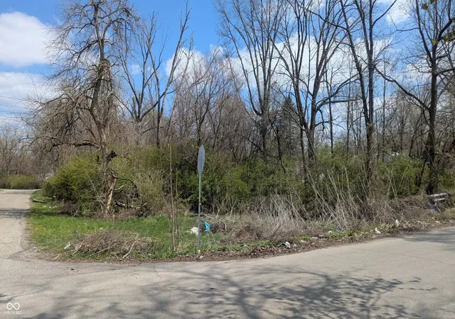 Photo 1 of Sale Pending at 1953 Kildare Ave, Indianapolis, IN 46218 | MLS# 22034247 | Listing updated on 2026-04-07