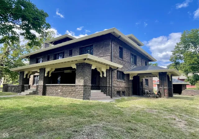 2nd image of 110 E Harrison St, Martinsville, IN 46151 | MLS# 22034406