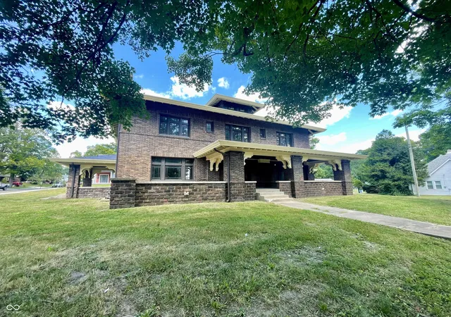 3rd image of 110 E Harrison St, Martinsville, IN 46151 | MLS# 22034406