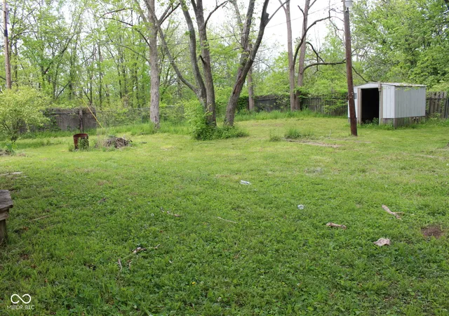 3rd image of 338 E Park St, Westfield, IN 46074 | MLS# 22038116