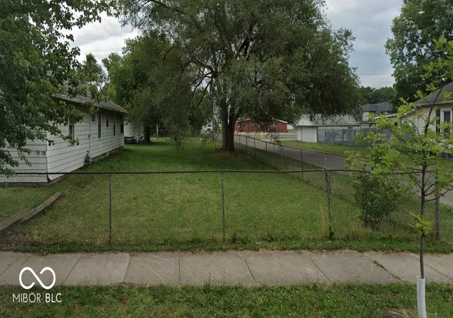 1st image of 901 N Pershing Ave, Indianapolis, IN 46222 | MLS# 22039955