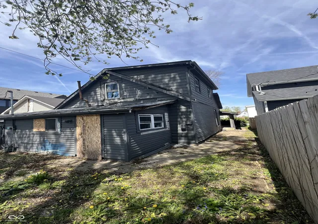2nd image of 409 Parkway Ave, Indianapolis, IN 46225 | MLS# 22041936