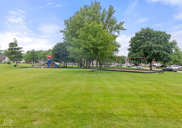 Photo 2 of Sale Pending at 6227 Long River Ln, Indianapolis, IN 46221 | MLS# 22043246 | Listing updated on 2026-09-16