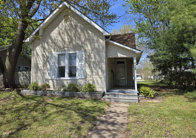 2nd image of 1120 W 4th St, Anderson, IN 46016 | MLS# 22045268