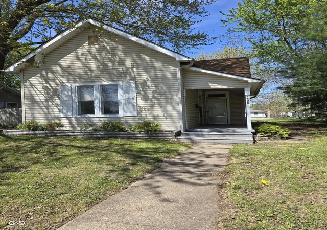 3rd image of 1120 W 4Th St, Anderson, IN 46016 | MLS# 22045268