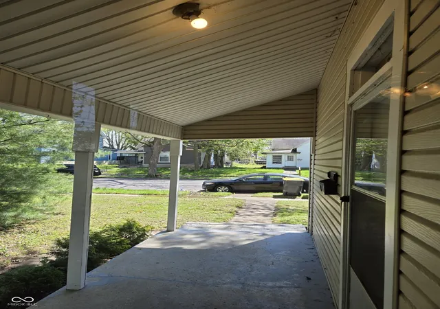 5th image of 1120 W 4Th St, Anderson, IN 46016 | MLS# 22045268