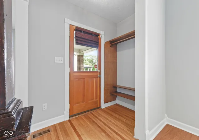 Photo 3 of Single family home for sale at 809 E 16th Street, Indianapolis, IN 46202 | MLS# 22045706 | Listing updated on 2026-10-07