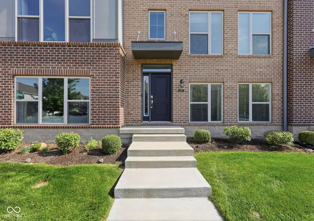 2nd image of 13472 Erlen Dr, Fishers, IN 46037 | MLS# 22045810