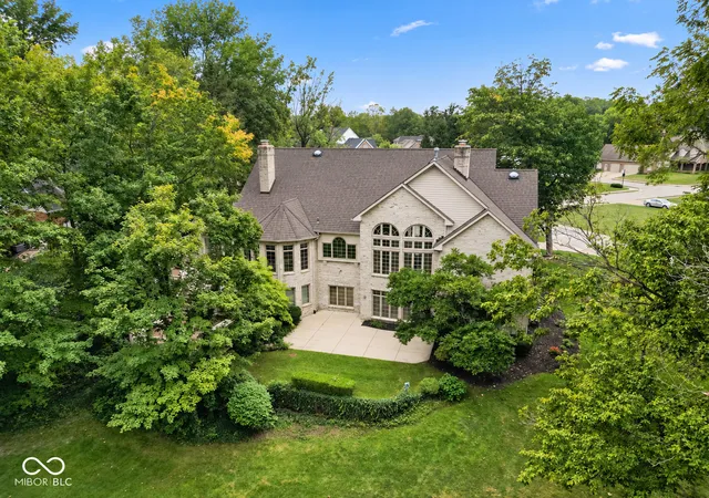 Photo 3 of Single family home for sale at 6290 Deerfield Dr, Greenwood, IN 46143 | MLS# 22046750 | Listing updated on 2026-09-24