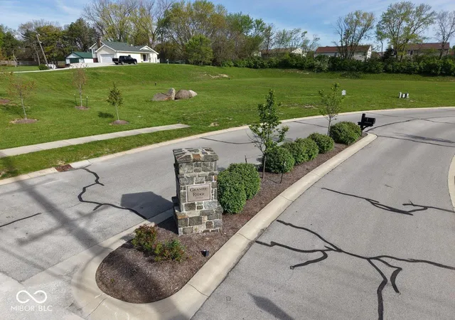 2nd image of 12783 Granite Ridge Cir, Fishers, IN 46038 | MLS# 22047758