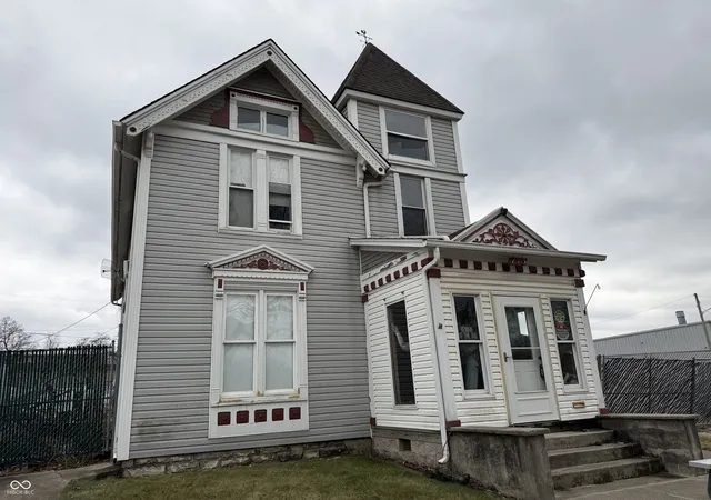 1st image of 715 W Superior St, Fort Wayne, IN 46802 | MLS# 22047992