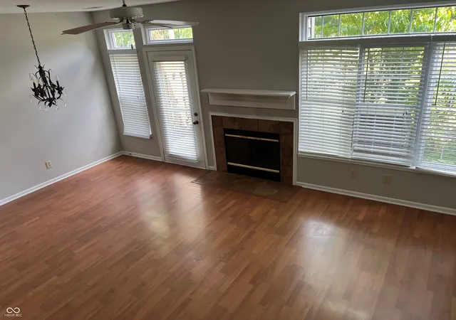 3rd image of 11332 Fonthill Dr, Indianapolis, IN 46236 | MLS# 22048542