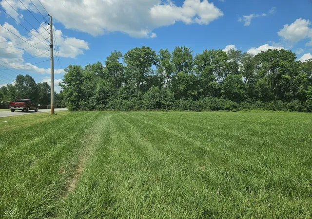 2nd image of 421 Bridgeport Rd S, Indianapolis, IN 46231 | MLS# 22048845