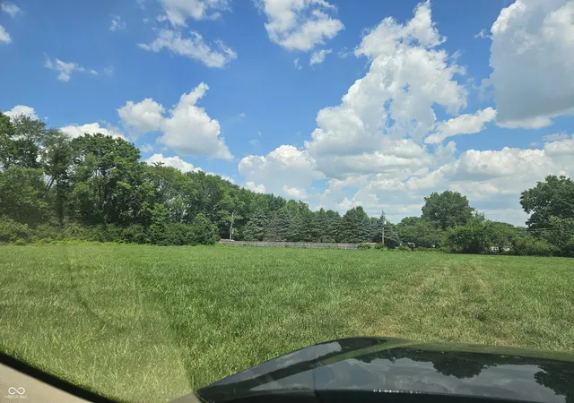 4th image of 421 Bridgeport Rd S, Indianapolis, IN 46231 | MLS# 22048845
