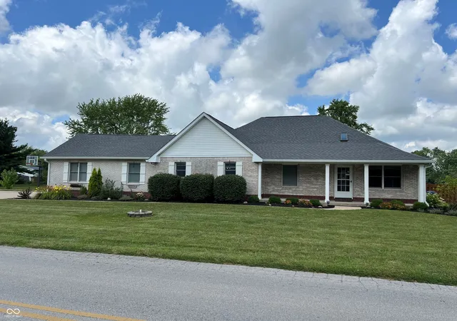 Homes for sale in Lebanon, IN | 2018 Elizaville Rd, Lebanon, IN 46052 | MLS# 22050156