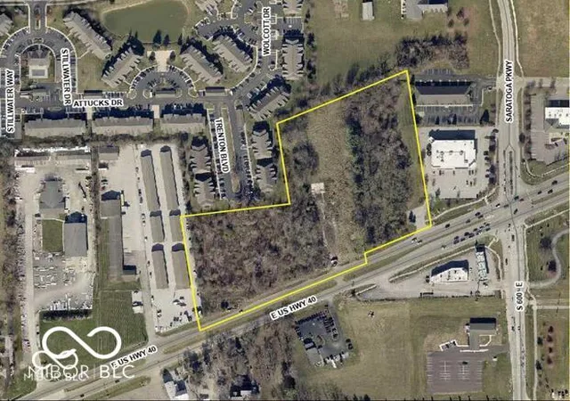 1st image of 1042 W Main St, Plainfield, IN 46168 | MLS# 22052021