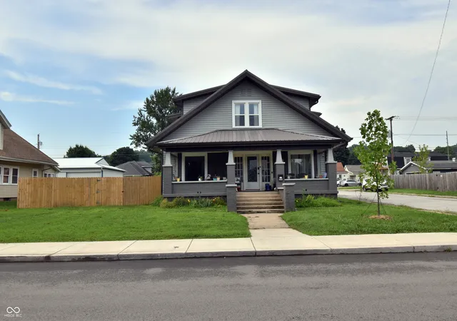 2nd image of 990 E Washington St, Martinsville, IN 46151 | MLS# 22053105