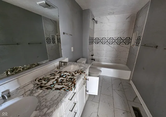 Photo 4 of Sale Pending at 2320 Churchman Ave, Indianapolis, IN 46203 | MLS# 22053428 | Listing updated on 2026-09-14