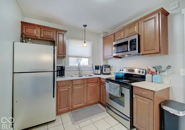 Photo 1 of Single family home for sale at 611 E 30th Street, Indianapolis, IN 46205 | MLS# 22053569 | Listing updated on 2026-10-09