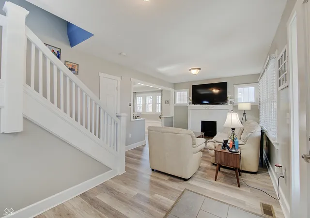 5th image of 611 E 30th St, Indianapolis, IN 46205 | MLS# 22053569