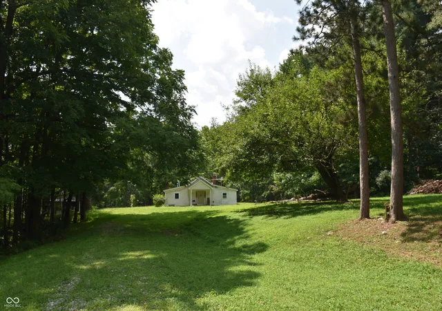1st image of 1715 Orchard Hills Rd, Martinsville, IN 46151 | MLS# 22056872