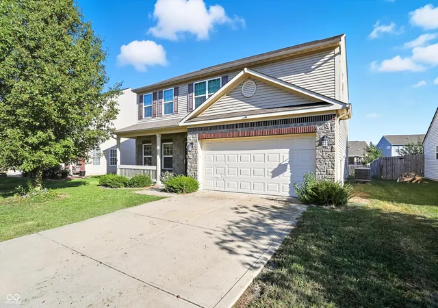 2nd image of 10536 Deercrest Ln, Indianapolis, IN 46239 | MLS# 22058236