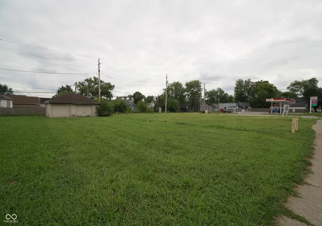 2nd image of 2033 Prospect St, Indianapolis, IN 46203 | MLS# 22058254