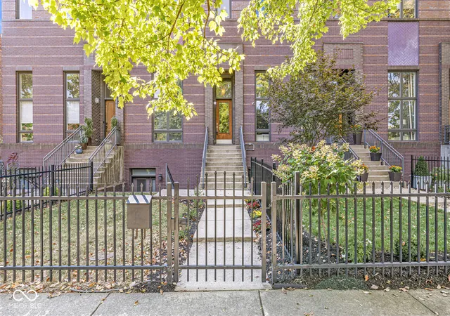 1st image of 1328 Central Ave, Indianapolis, IN 46202 | MLS# 22058748