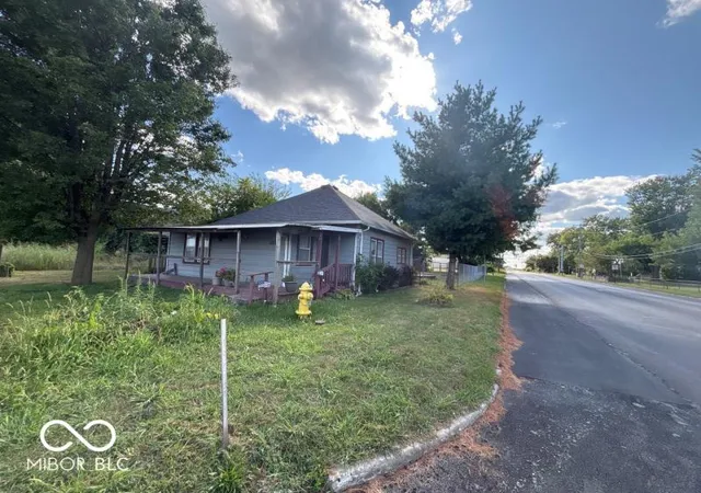 2nd image of 11080 N Borman Pl, West Terre Haute, IN 47885 | MLS# 22059205
